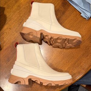 Sorel Cream and Tan Waterproof Boots